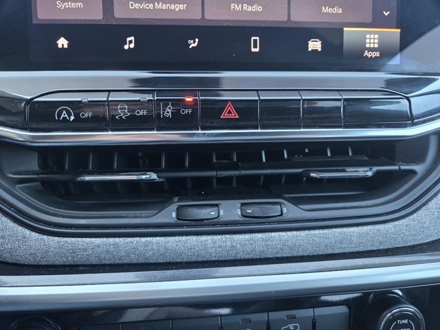 Used 2024 Jeep Compass Latitude image 22