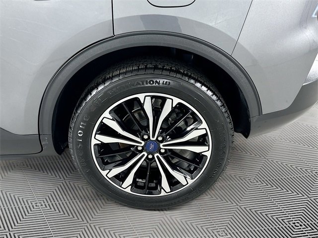 Certified 2022 Ford Escape SE w/ SE Sport Appearance Package image 29