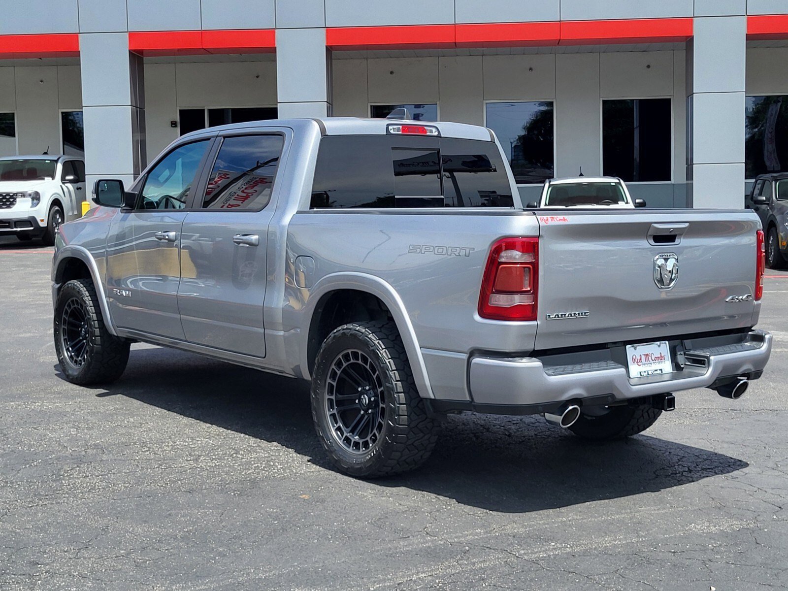 Used 2021 RAM 1500 Laramie AWD/4WD image 6