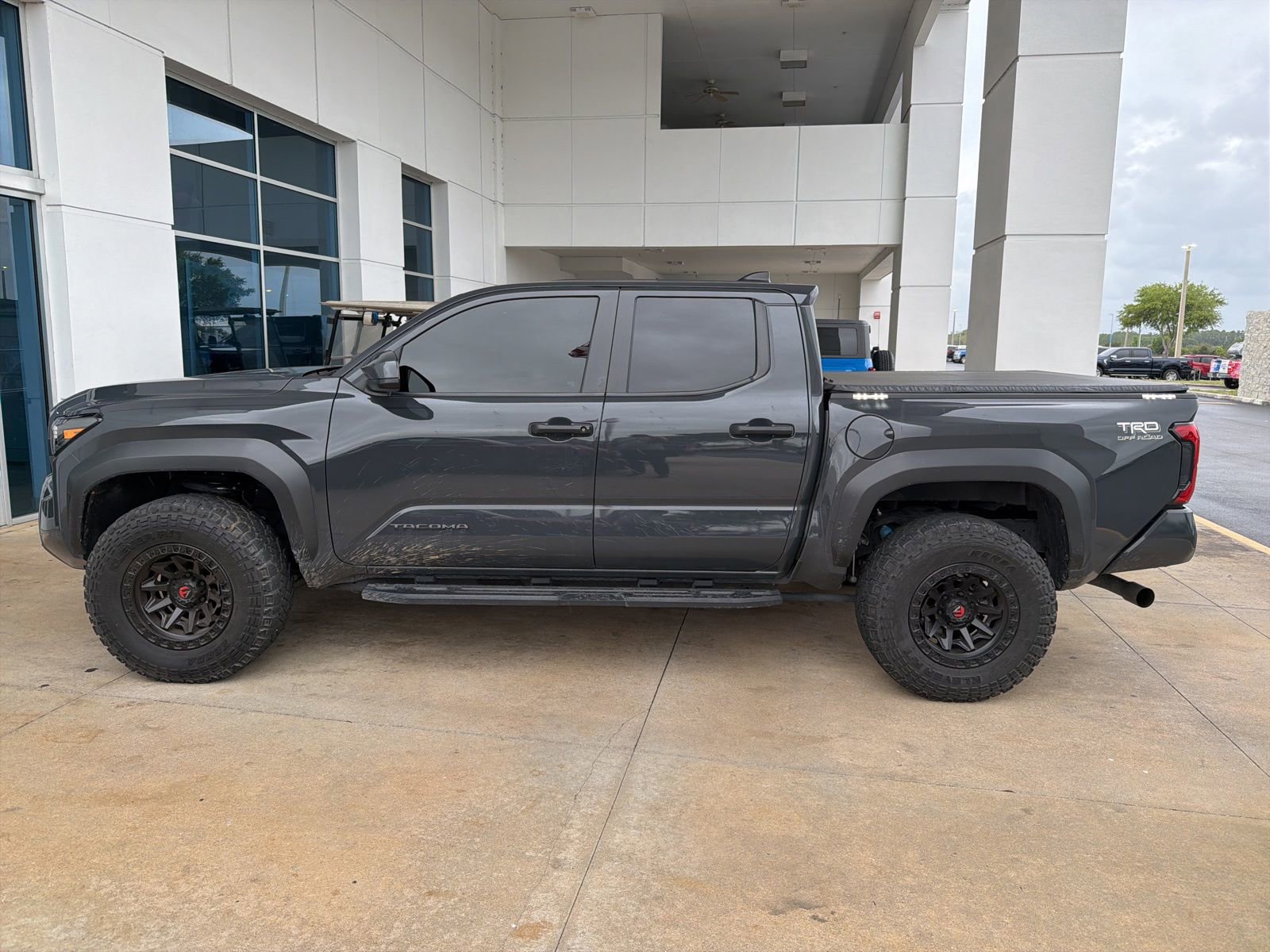 Used 2025 Toyota Tacoma TRD Off-Road image 12