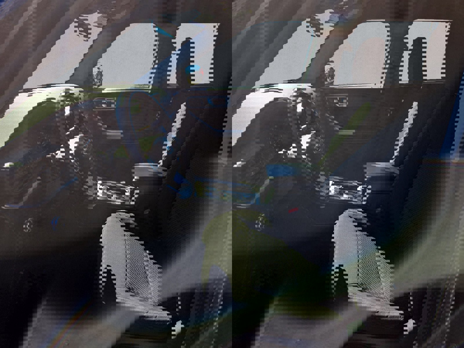 Certified 2022 Ford Explorer XLT image 11