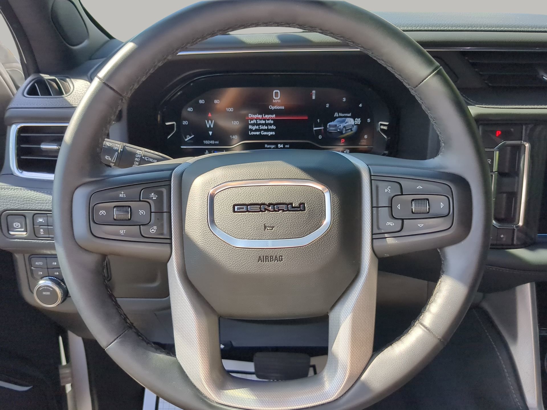 Used 2024 GMC Yukon XL Denali image 61