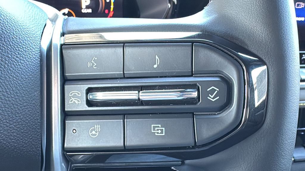 Used 2025 Chevrolet Colorado ZR2 w/ Technology Package image 16