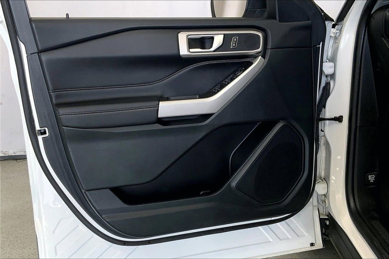 Certified 2024 Ford Explorer XLT w/ Equipment Group 202A image 26