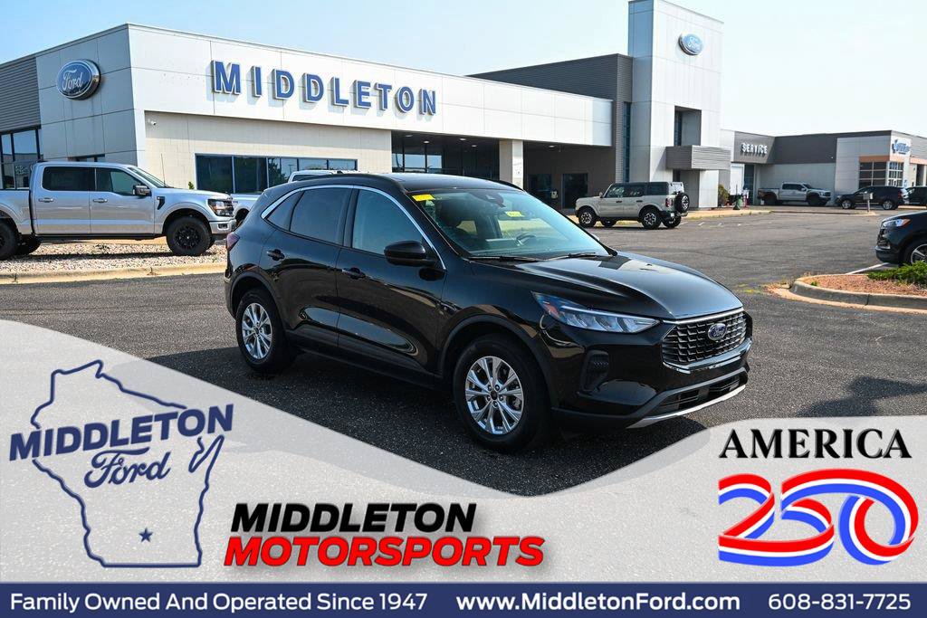 Certified 2023 Ford Escape Active w/ Tech Pack #2 AWD/4WD image 1