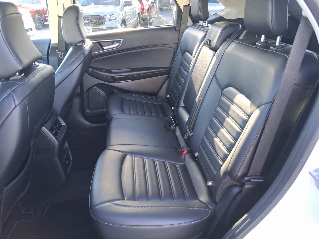 Certified 2024 Ford Edge SEL image 11