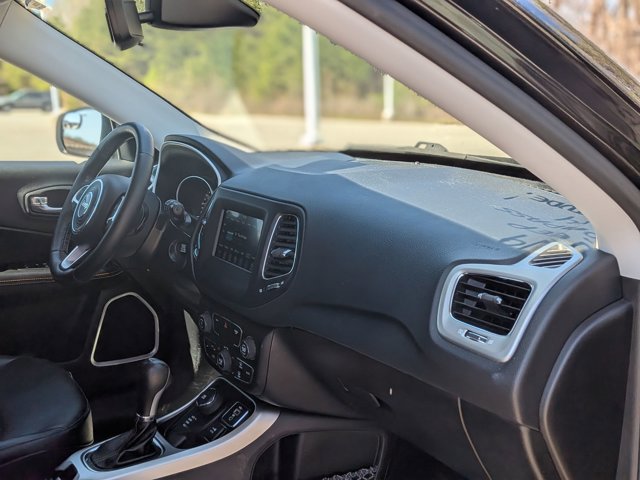Used 2019 Jeep Compass Latitude w/ Cold Weather Group image 36