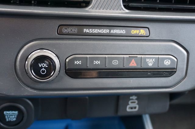 Certified 2025 Ford Maverick XLT w/ XLT Luxury Package AWD/4WD image 34