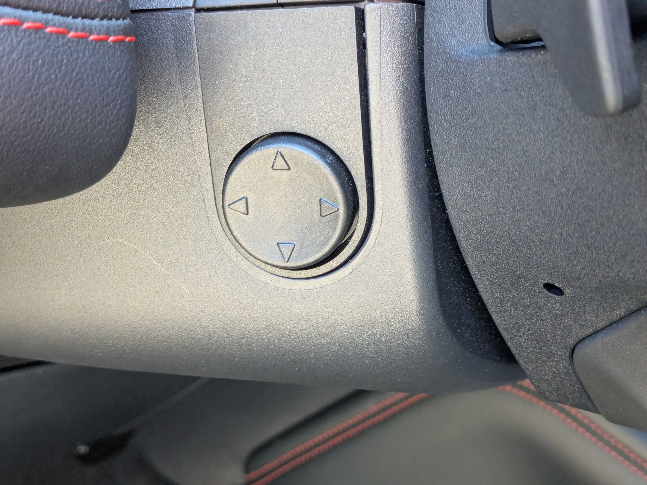 Certified 2025 Ford Explorer ST image 18