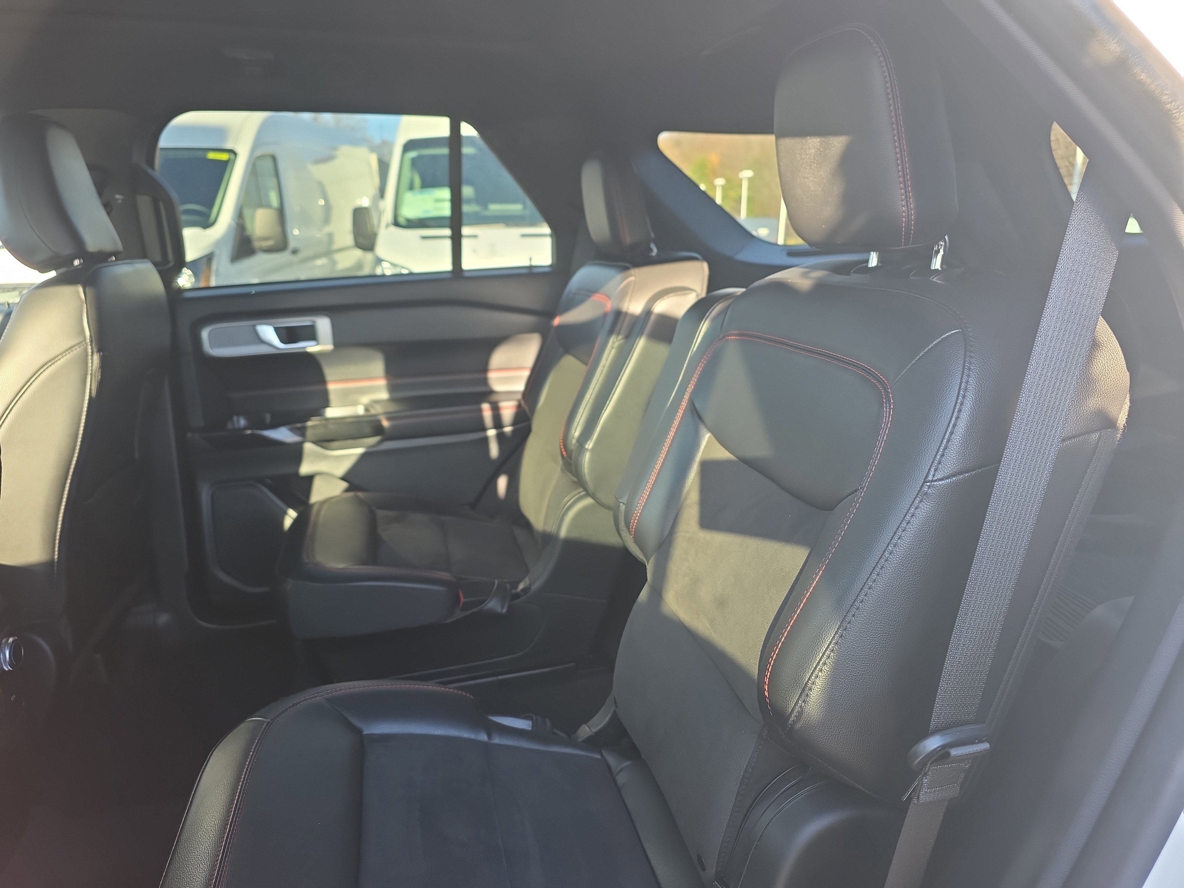 Certified 2022 Ford Explorer ST-Line w/ Class IV Trailer Tow Package image 24