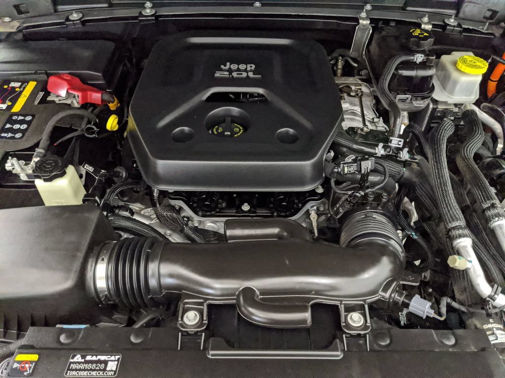 Used 2022 Jeep Wrangler Unlimited Sahara AWD/4WD image 21