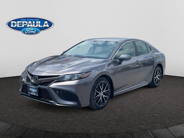 Used 2024 Toyota Camry SE FWD image 1