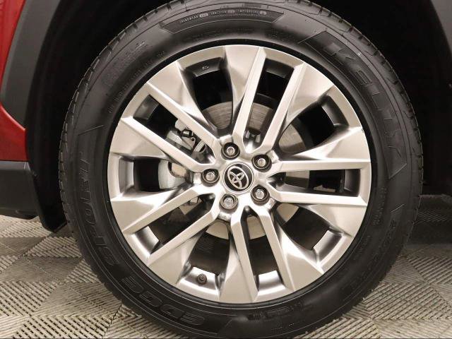 Used 2021 Toyota RAV4 Limited FWD image 19