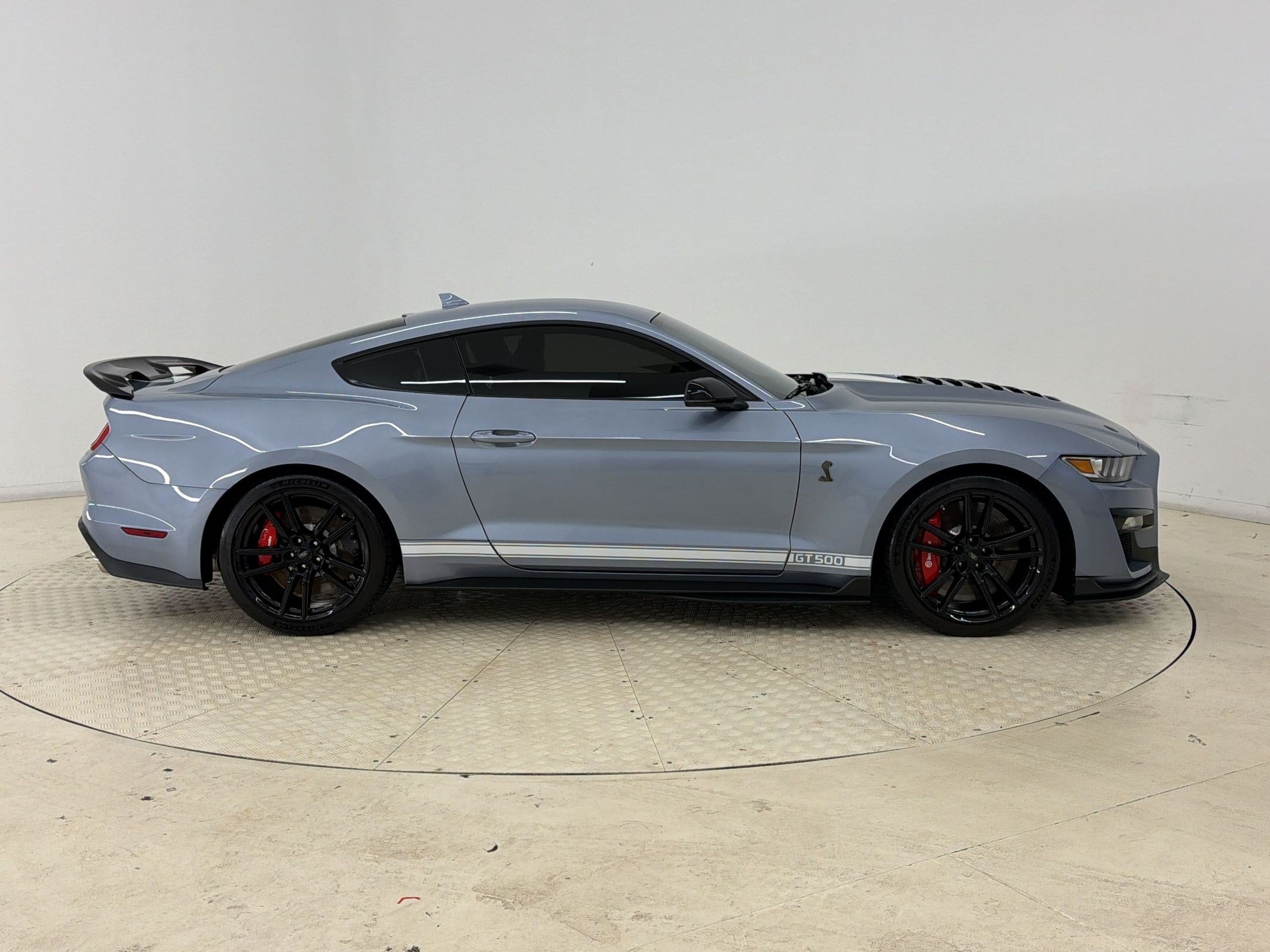 Certified 2022 Ford Mustang Shelby GT500 w/ Technology Package RWD image 8