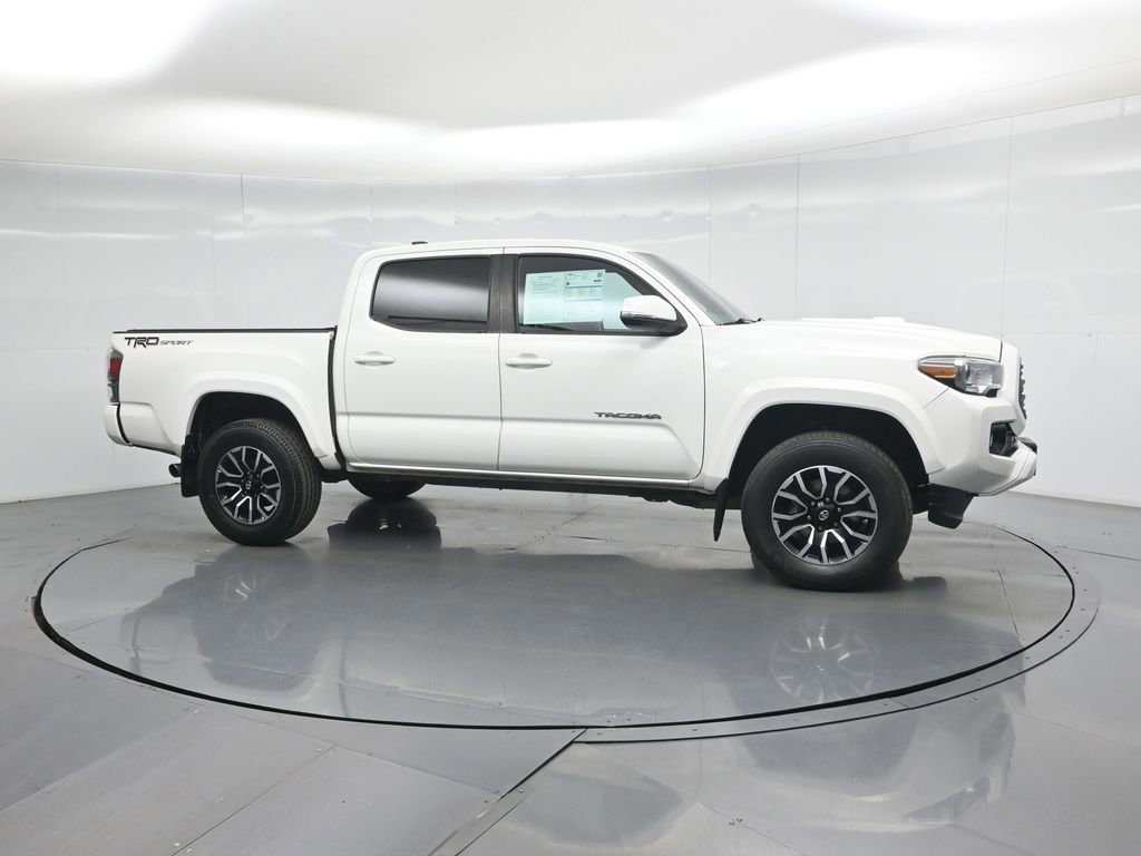 Used 2021 Toyota Tacoma TRD Sport w/ Technology Package image 3