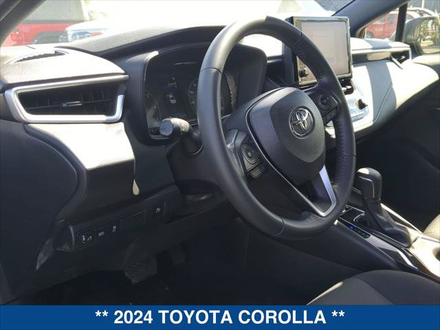 Used 2024 Toyota Corolla SE FWD image 12