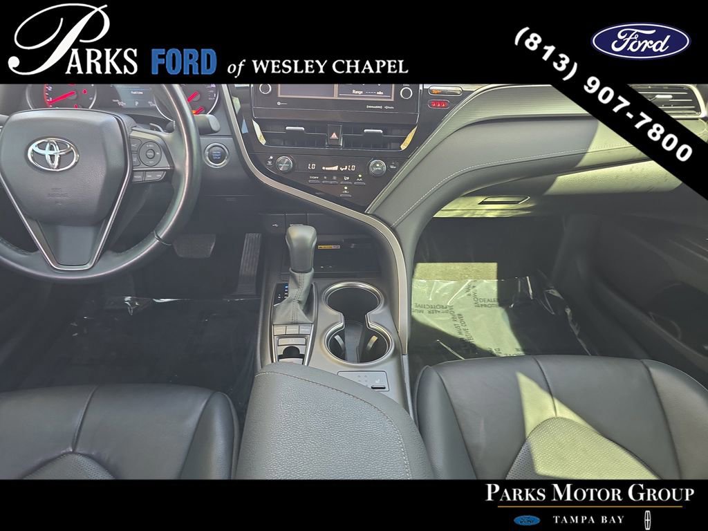 Used 2022 Toyota Camry XSE image 12