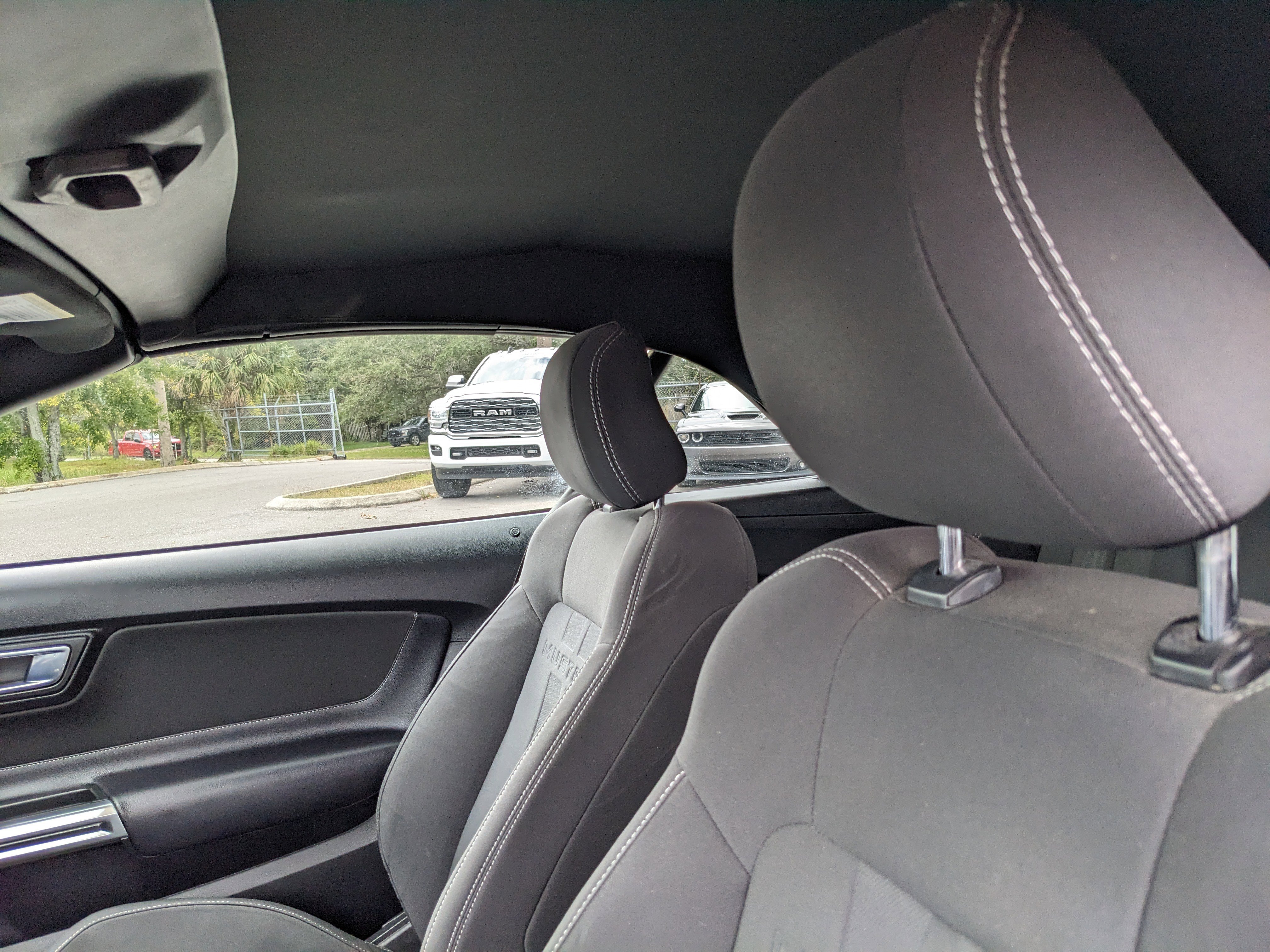 Certified 2018 Ford Mustang Convertible w/ Equipment Group 101A image 20