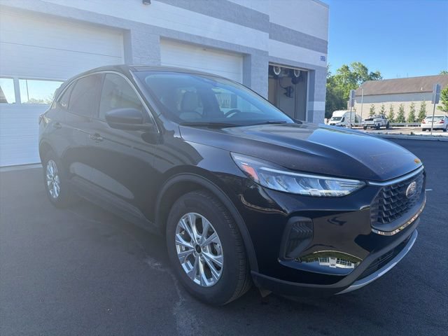 Certified 2023 Ford Escape Active AWD/4WD image 8