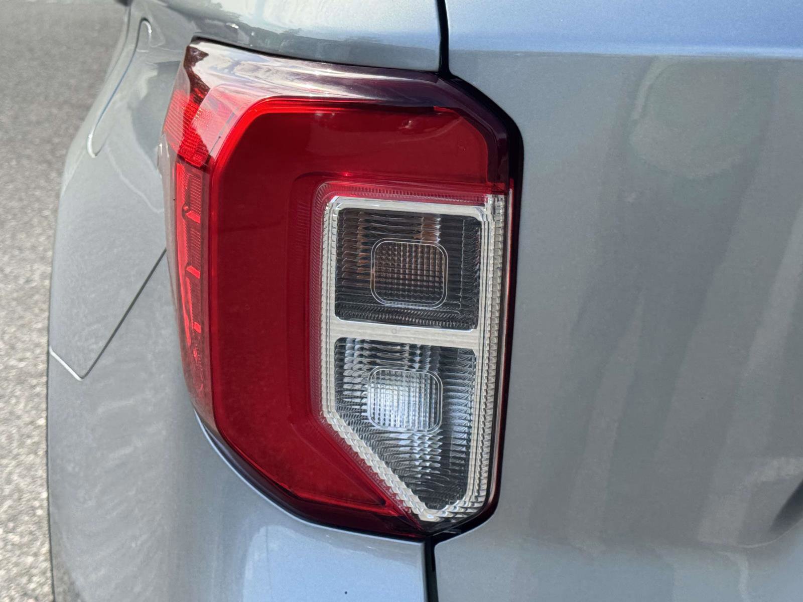 Certified 2022 Ford Explorer XLT w/ Equipment Group 202A image 8