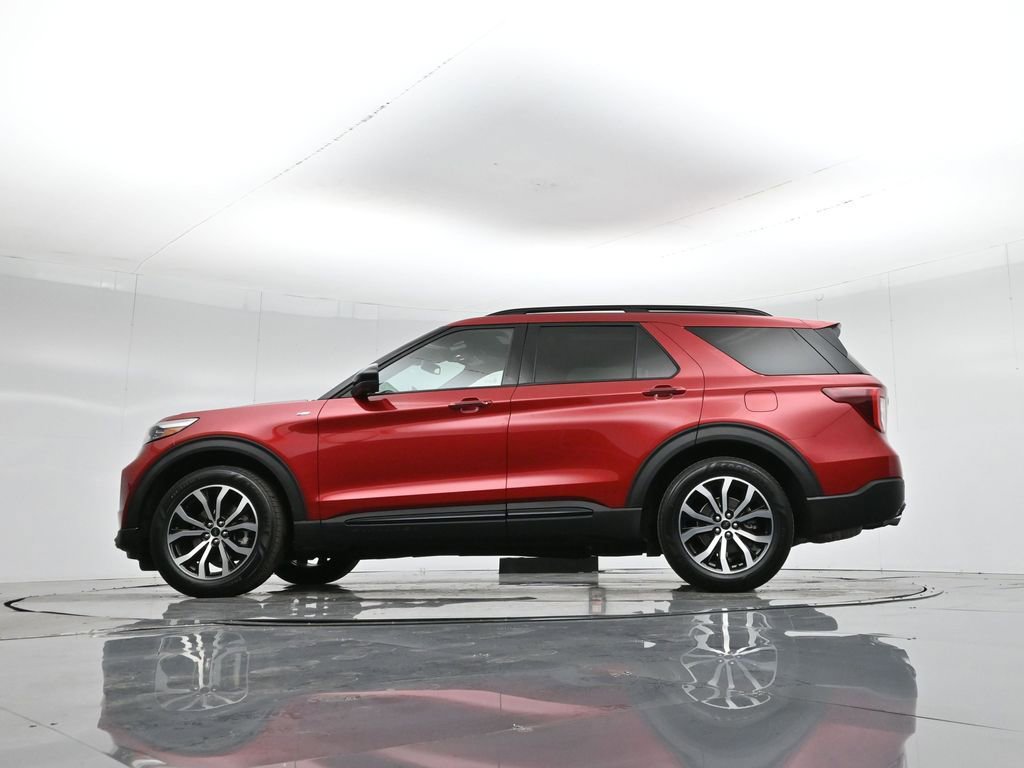 Certified 2022 Ford Explorer ST-Line w/ Class IV Trailer Tow Package image 57