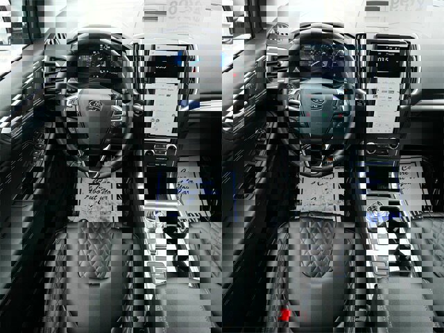 Certified 2024 Ford Edge Titanium image 9