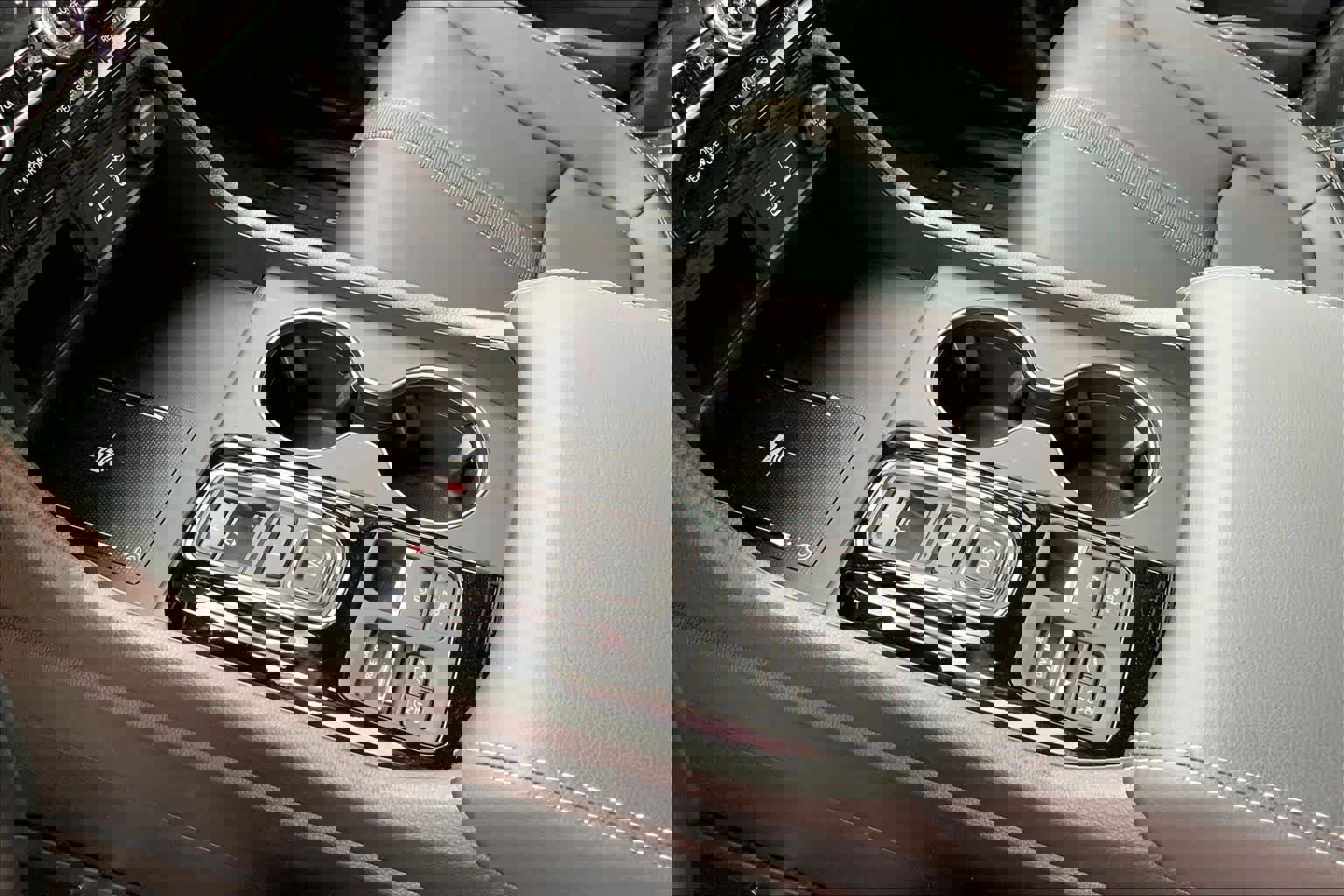 Used 2025 Honda Pilot EX-L image 17