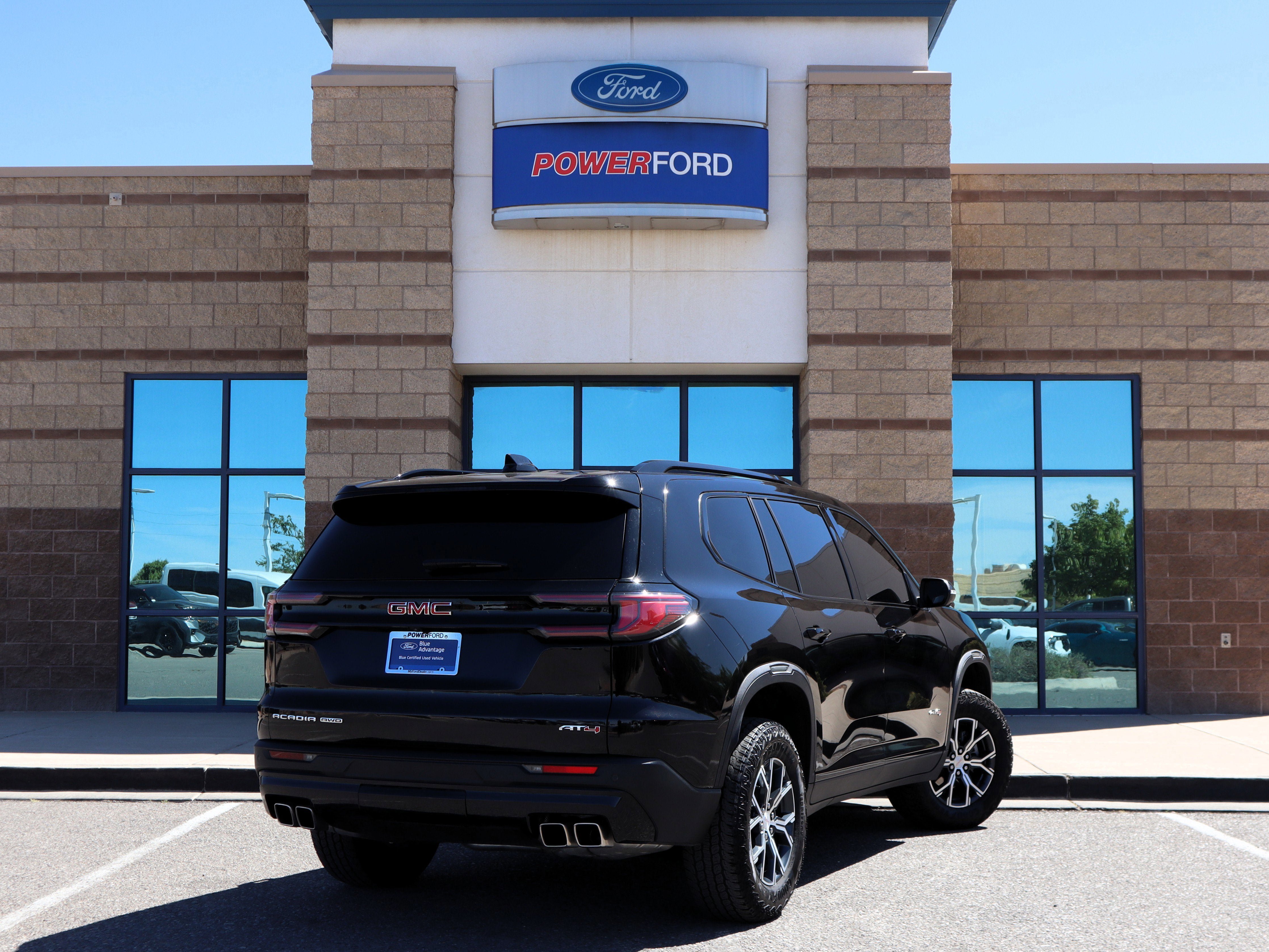 Used 2024 GMC Acadia AT4 w/ Luxury Package AWD/4WD image 5