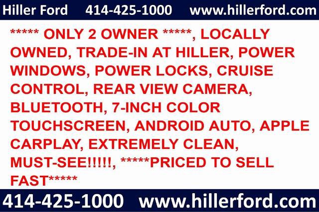 Used 2018 Nissan Kicks SV image 2