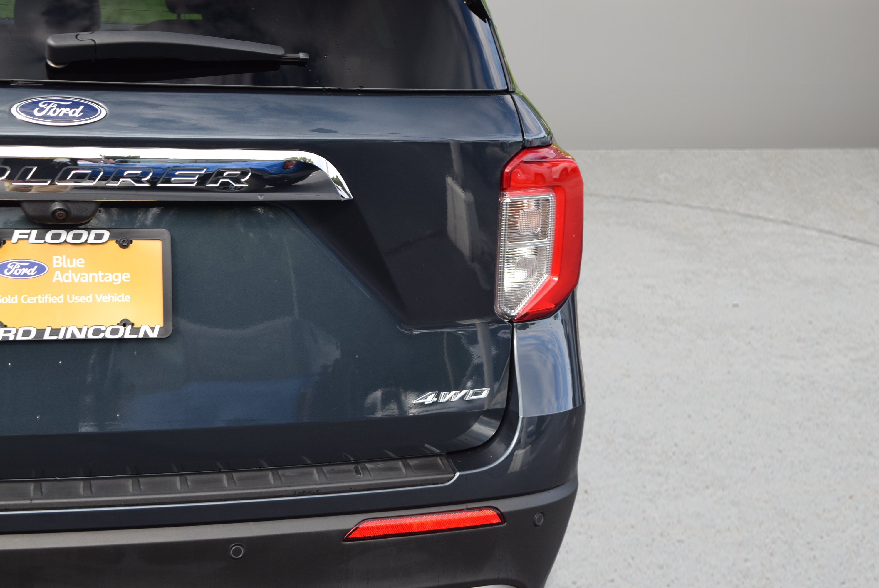 Certified 2023 Ford Explorer XLT w/ Equipment Group 202A AWD/4WD image 6