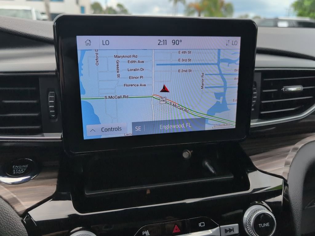 Certified 2023 Ford Explorer Limited w/ Equipment Group 301A image 18