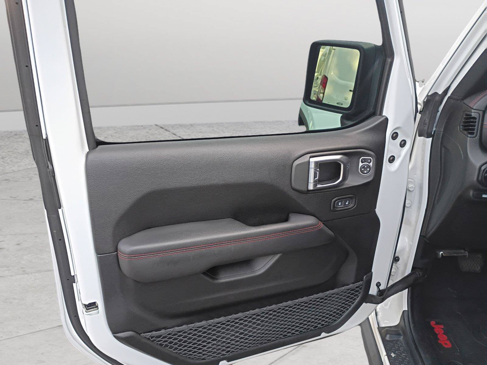 Used 2020 Jeep Gladiator Rubicon AWD/4WD image 9