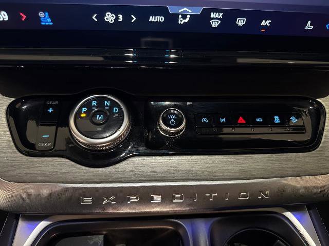 Certified 2025 Ford Expedition Max Platinum AWD/4WD image 30
