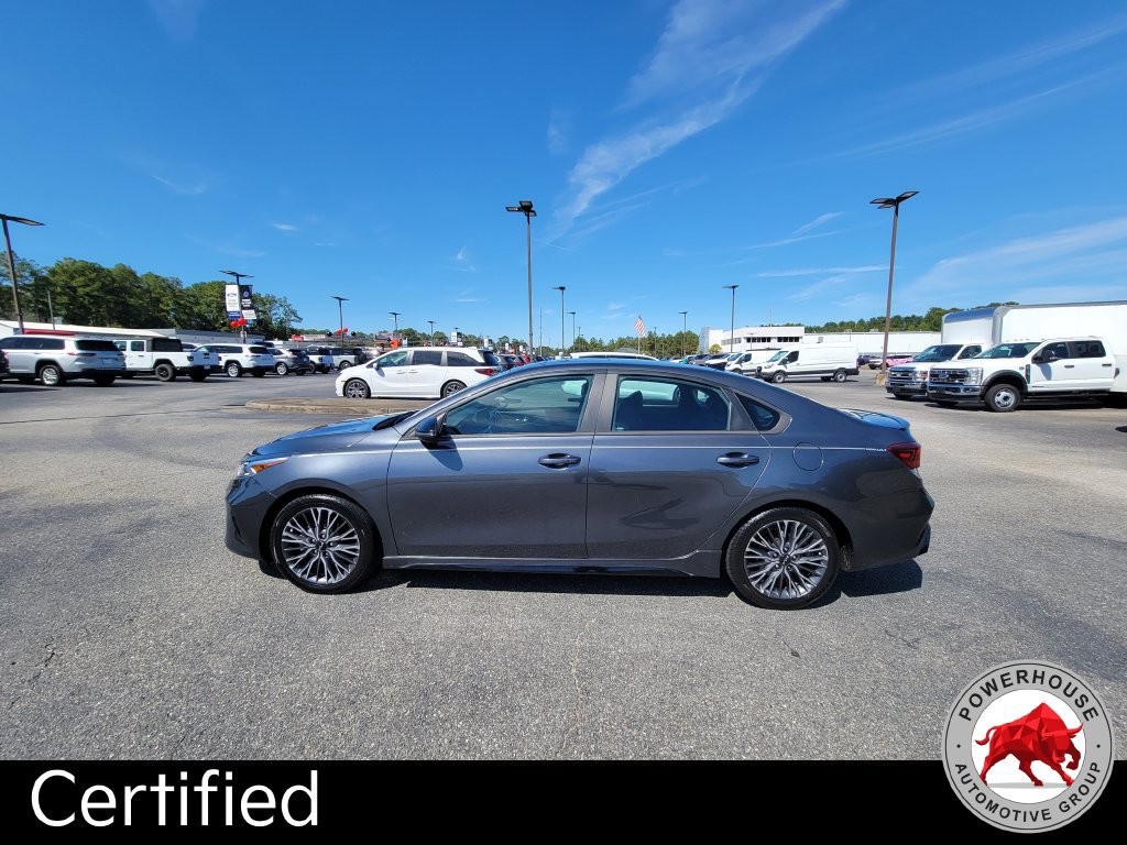 Used 2024 Kia Forte GT-Line w/ GT-Line Premium Package FWD image 3