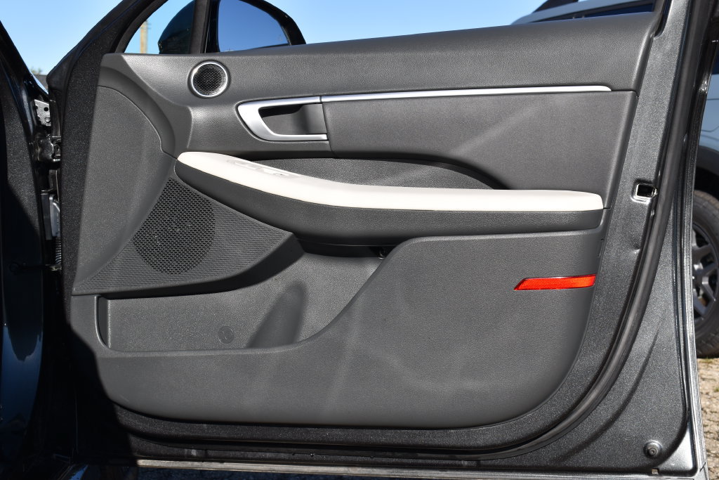 Used 2025 Hyundai Sonata SEL FWD image 33