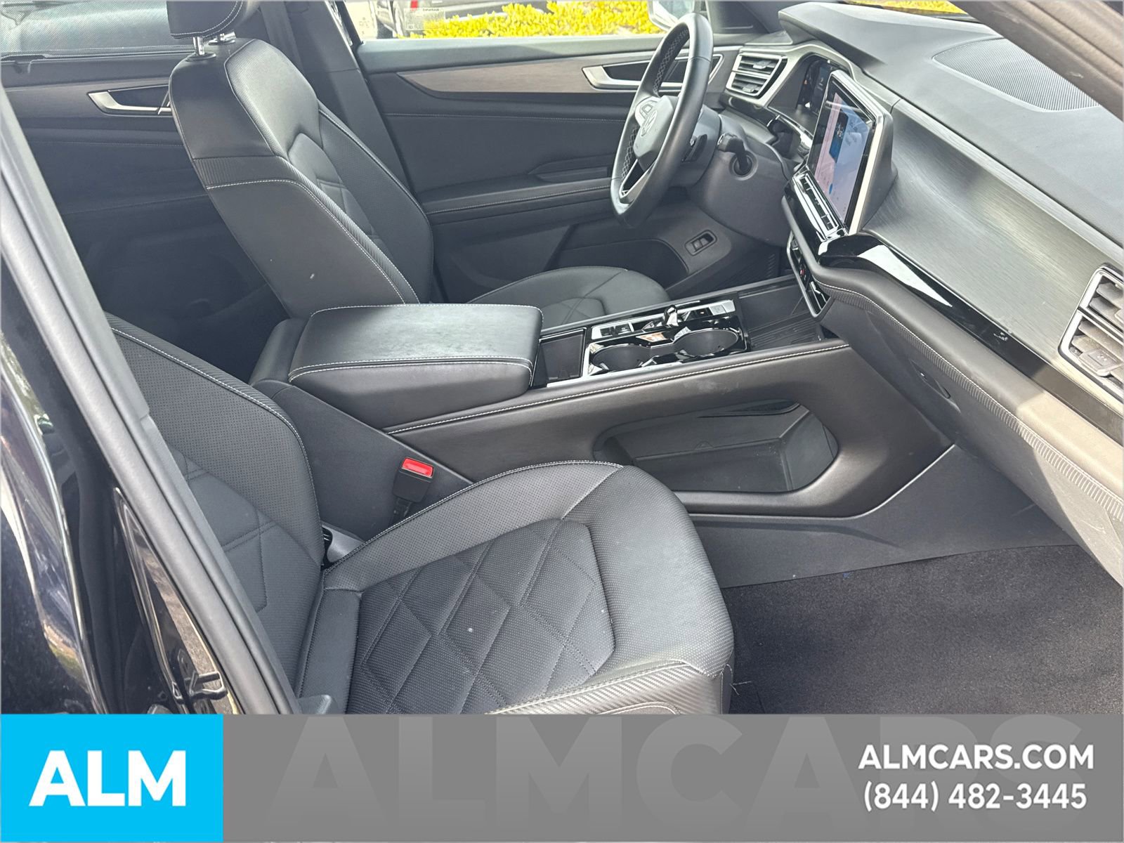 Used 2025 Volkswagen Atlas Cross Sport SE image 16