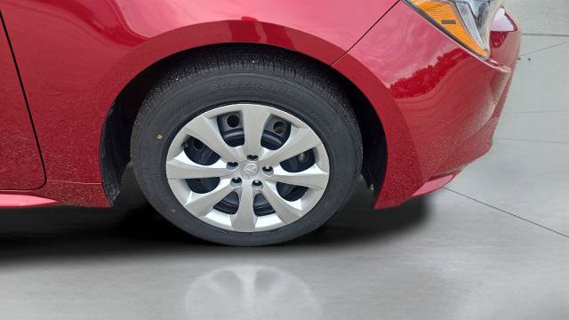 Used 2025 Toyota Corolla LE FWD image 28