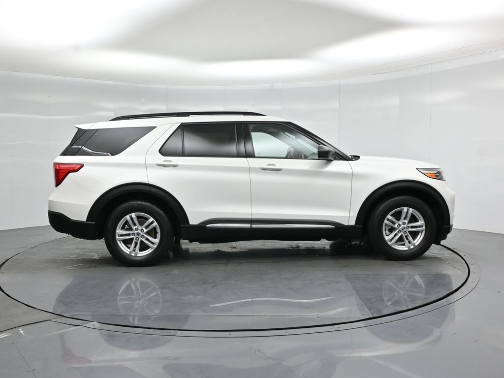 Certified 2023 Ford Explorer XLT w/ Equipment Group 202A RWD image 27