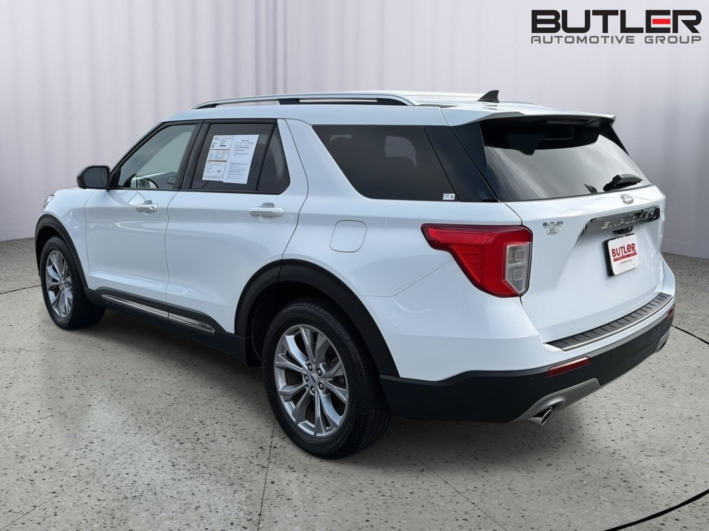 Certified 2023 Ford Explorer Limited AWD/4WD image 4