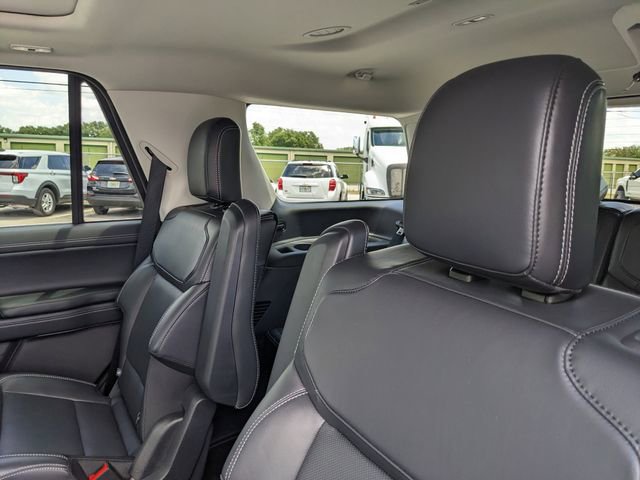 Certified 2025 Ford Expedition Platinum AWD/4WD image 21