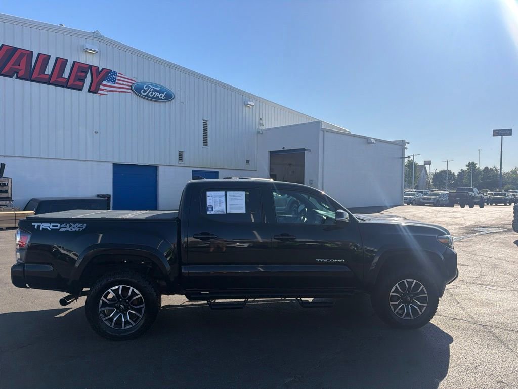 Used 2021 Toyota Tacoma TRD Sport w/ TRD Premium Sport Package AWD/4WD image 8