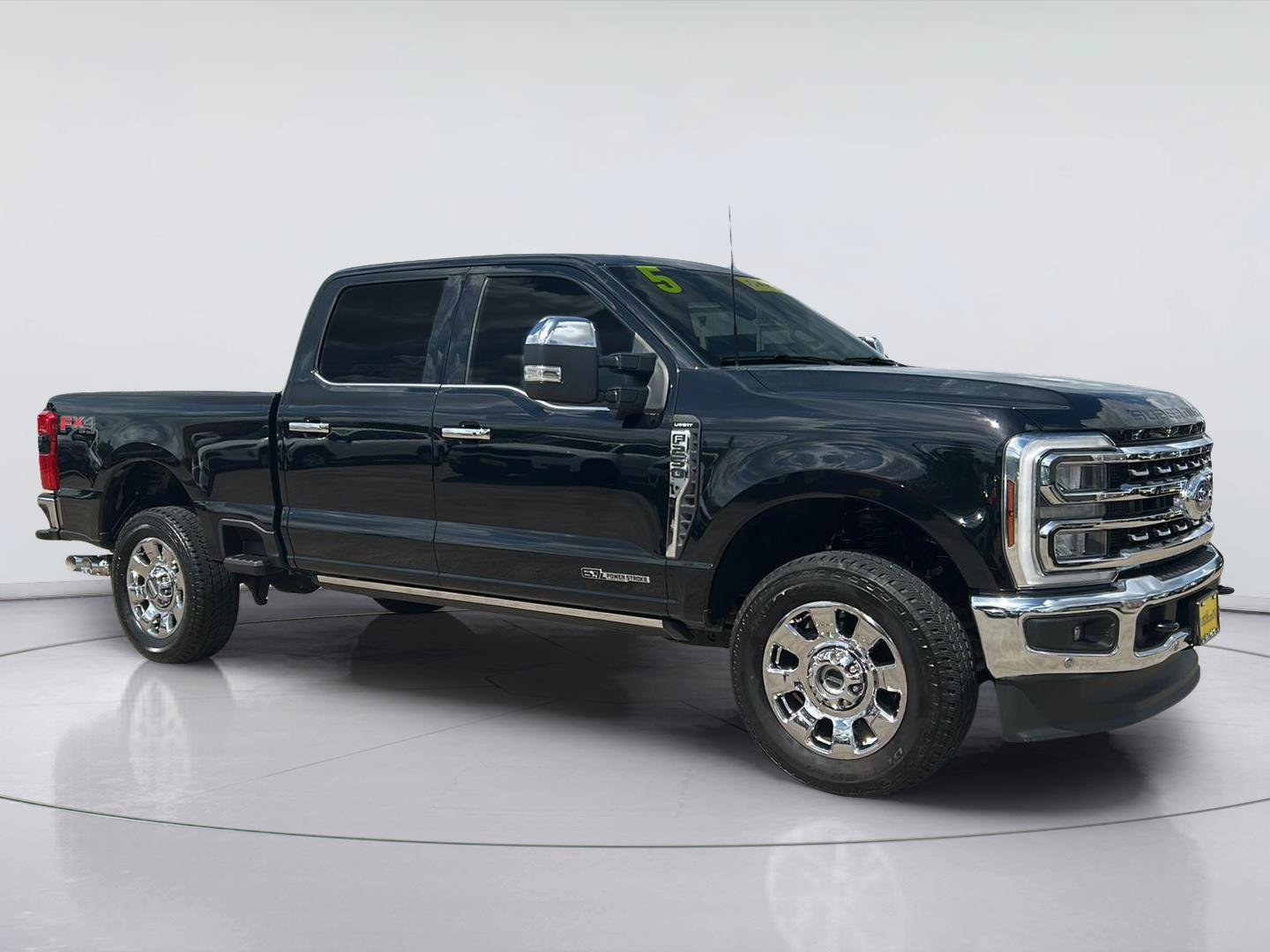 Certified 2025 Ford F250 Lariat w/ Lariat Ultimate Package AWD/4WD image 3