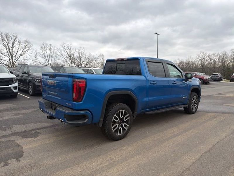 Used 2024 GMC Sierra 1500 AT4 w/ Technology Package AWD/4WD image 3