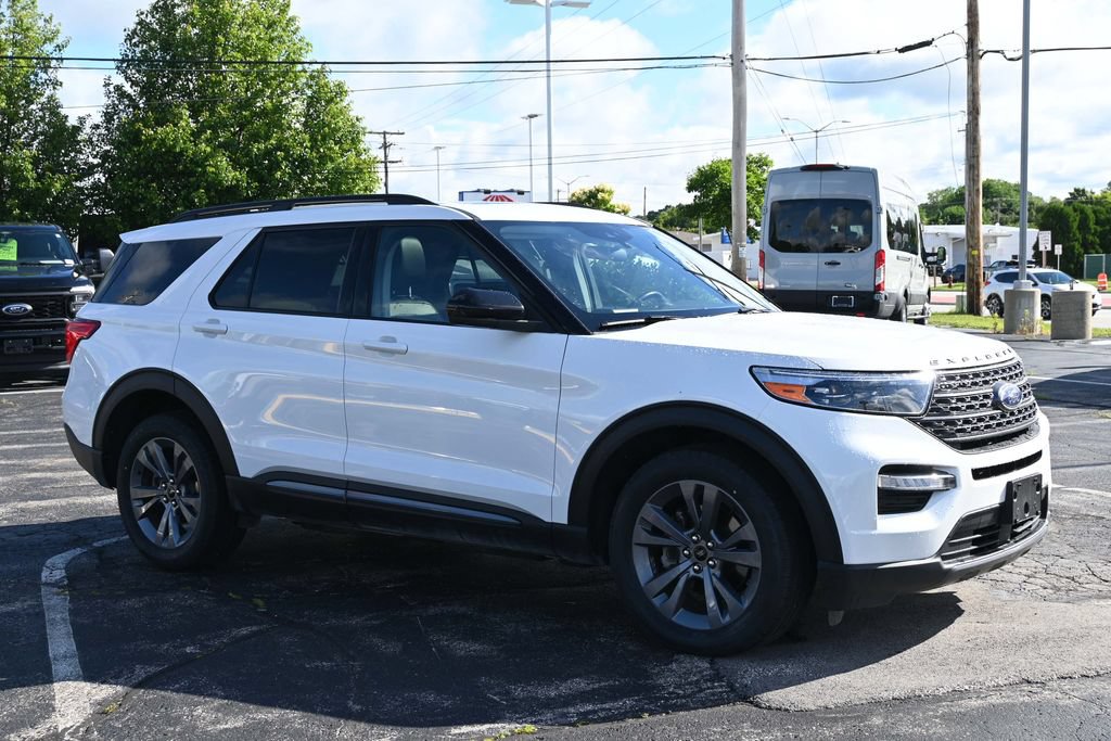 Certified 2023 Ford Explorer XLT AWD/4WD image 7