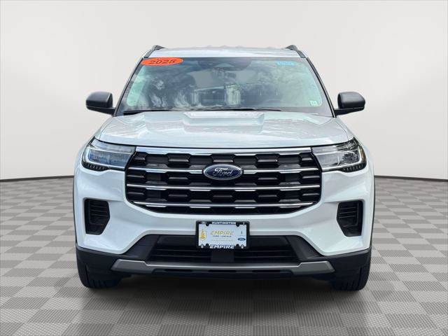 Certified 2025 Ford Explorer Active AWD/4WD image 2