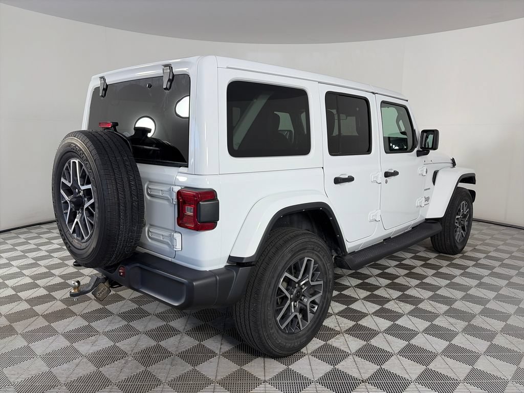 Used 2024 Jeep Wrangler Unlimited Sahara AWD/4WD image 7