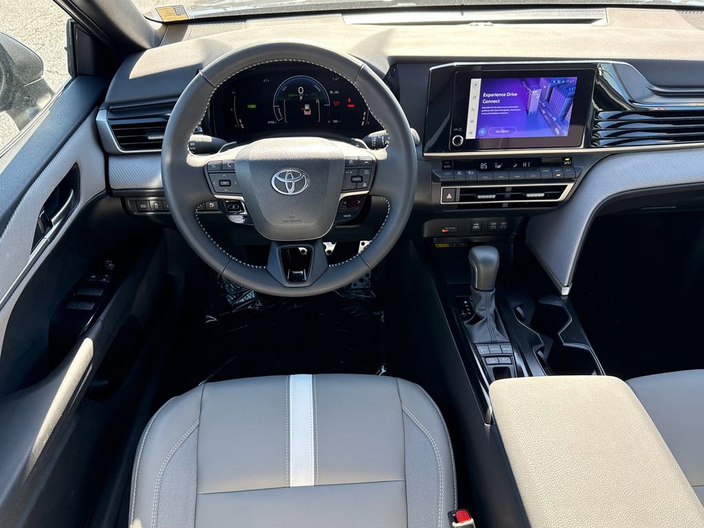 Used 2025 Toyota Camry SE image 22