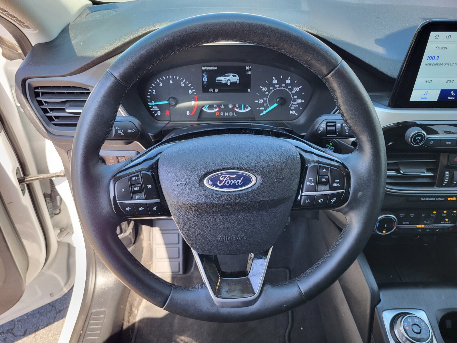 Certified 2022 Ford Escape SE w/ SE Sport Appearance Package image 25