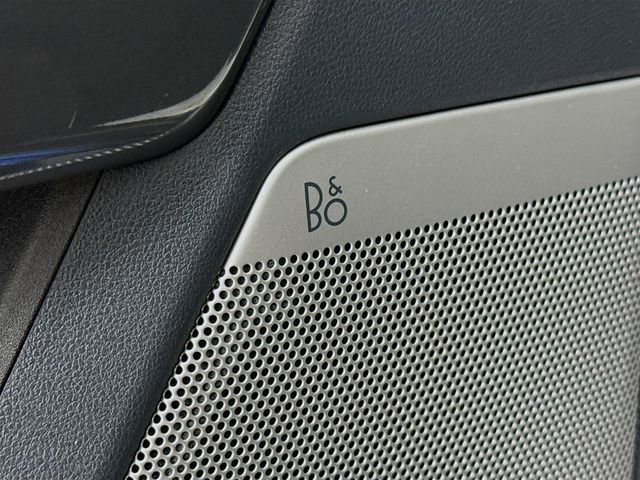 Certified 2022 Ford F150 XLT w/ Equipment Group 302A High image 19