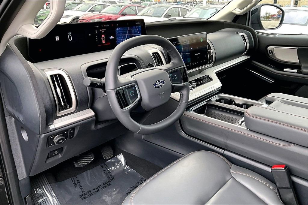 Certified 2025 Ford Expedition Active AWD/4WD image 13